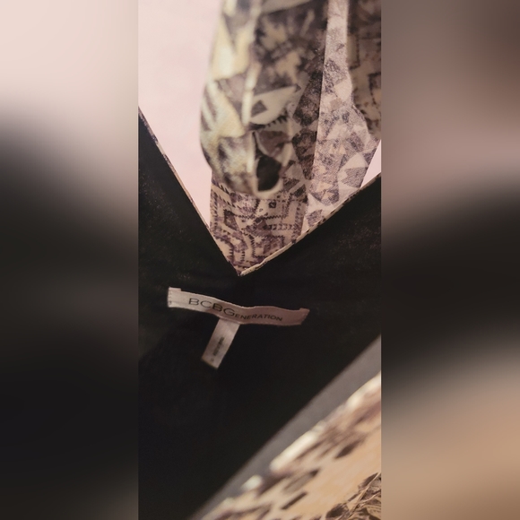 BCBG Mini Shift Dress - Picture 4 of 4